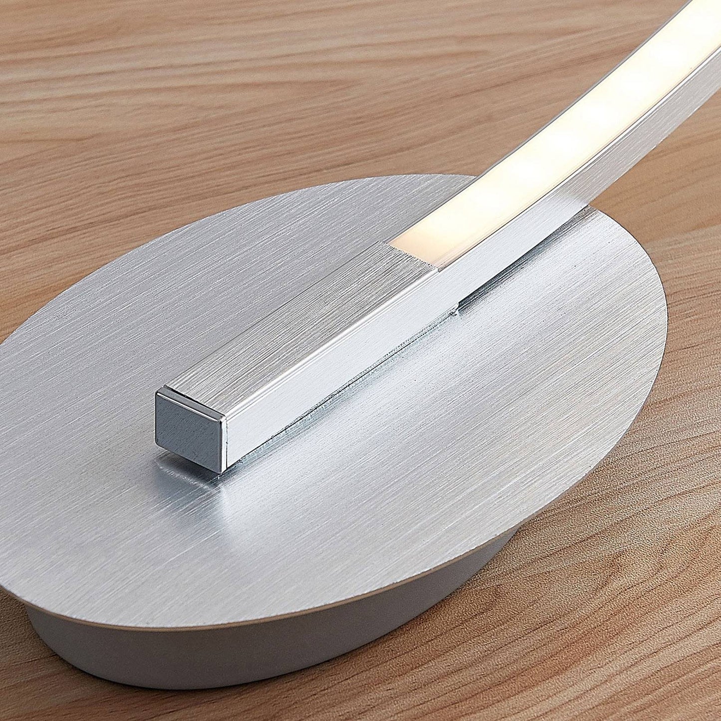 Lindby Naveli  LED Tischleuchte